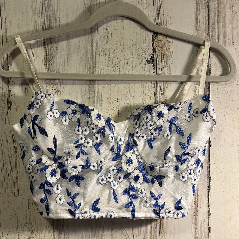 SHEIN Floral Crop Top